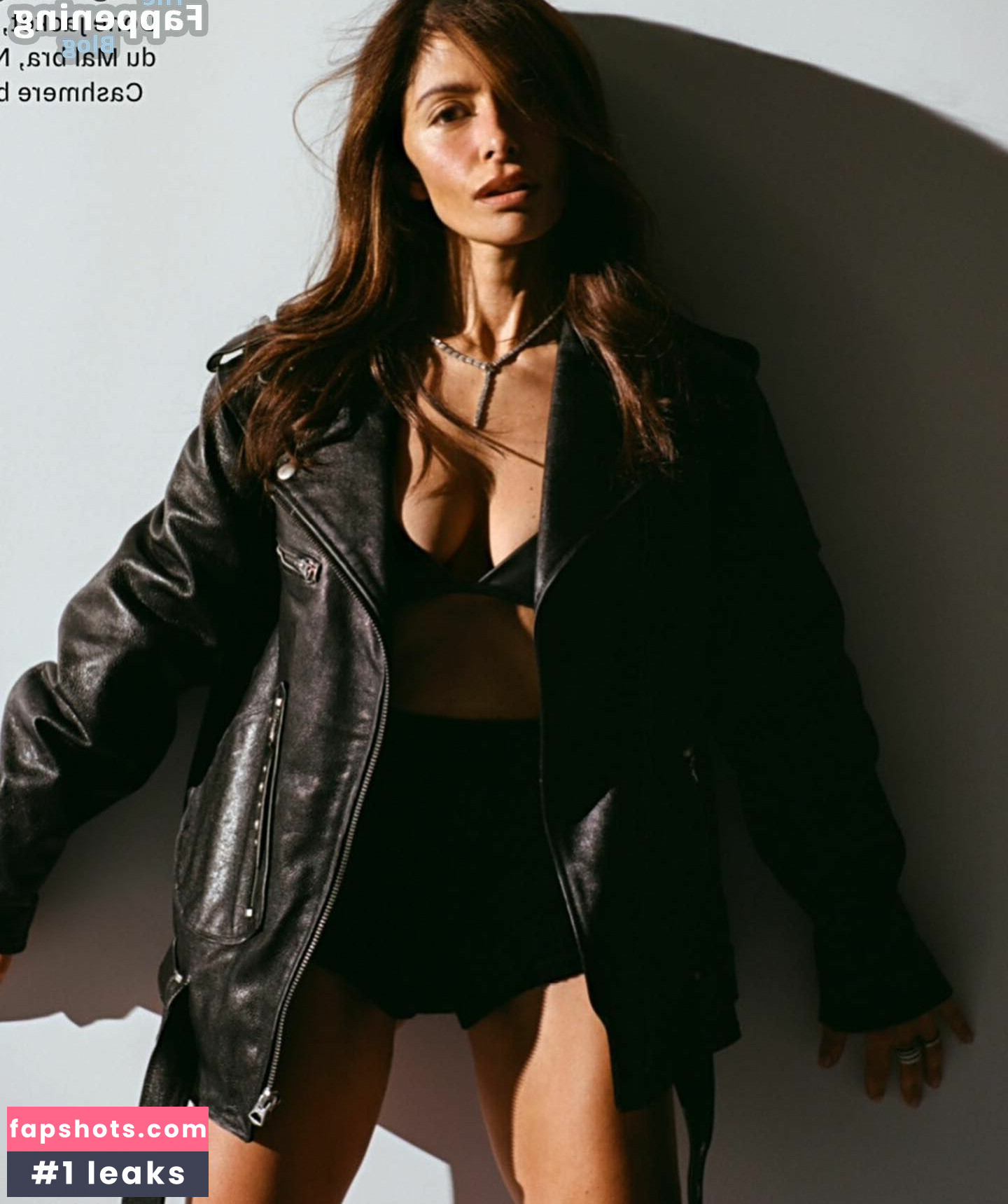 Sarah Shahi gallery photo #44