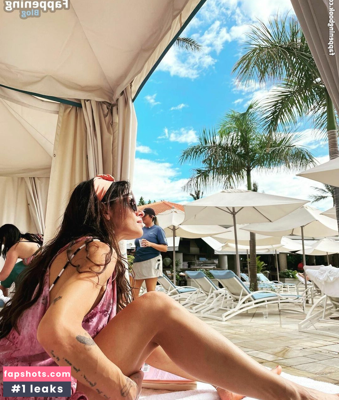 Sarah Shahi gallery photo #47