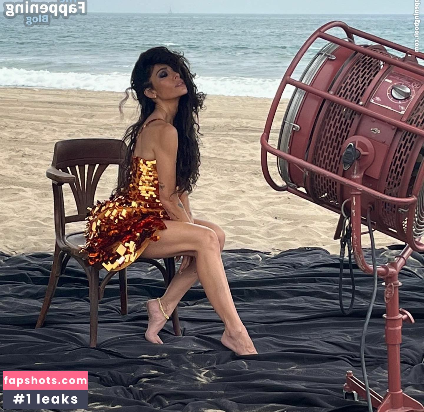 Sarah Shahi gallery photo #53