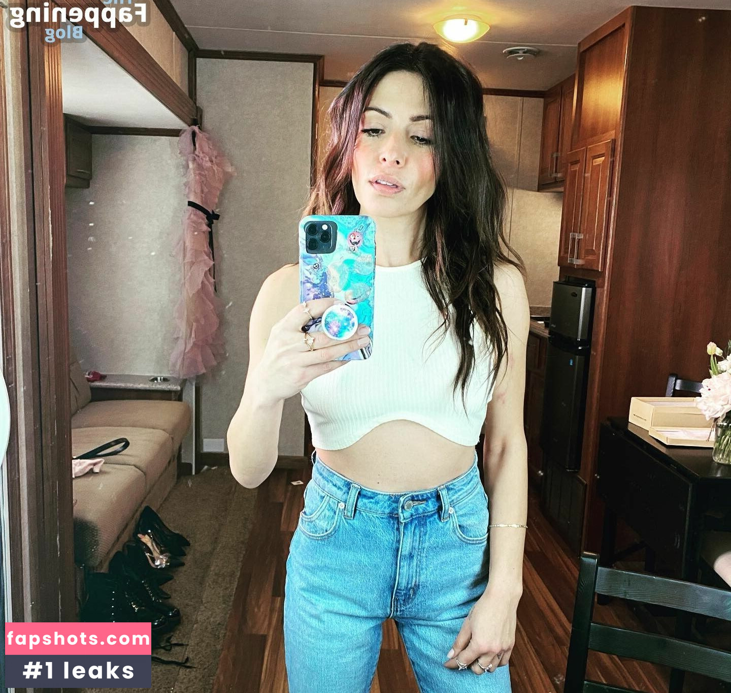 Sarah Shahi gallery photo #54