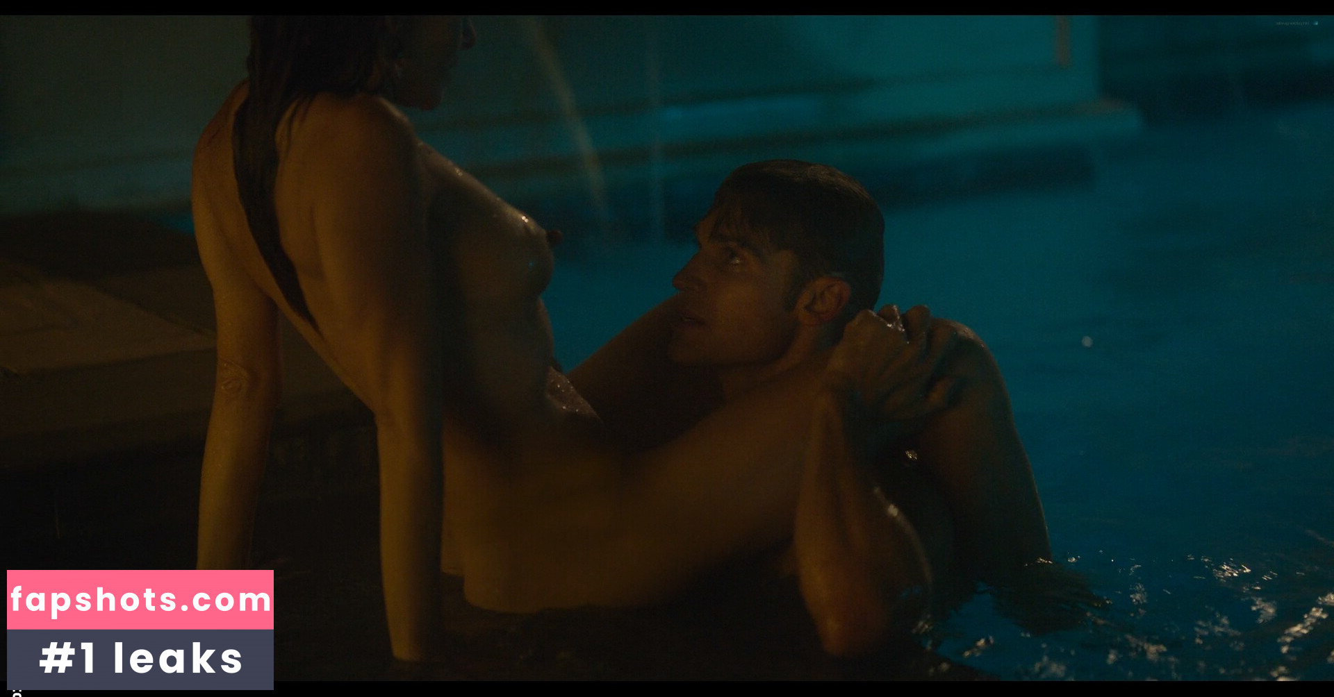 Sarah Shahi gallery photo #66