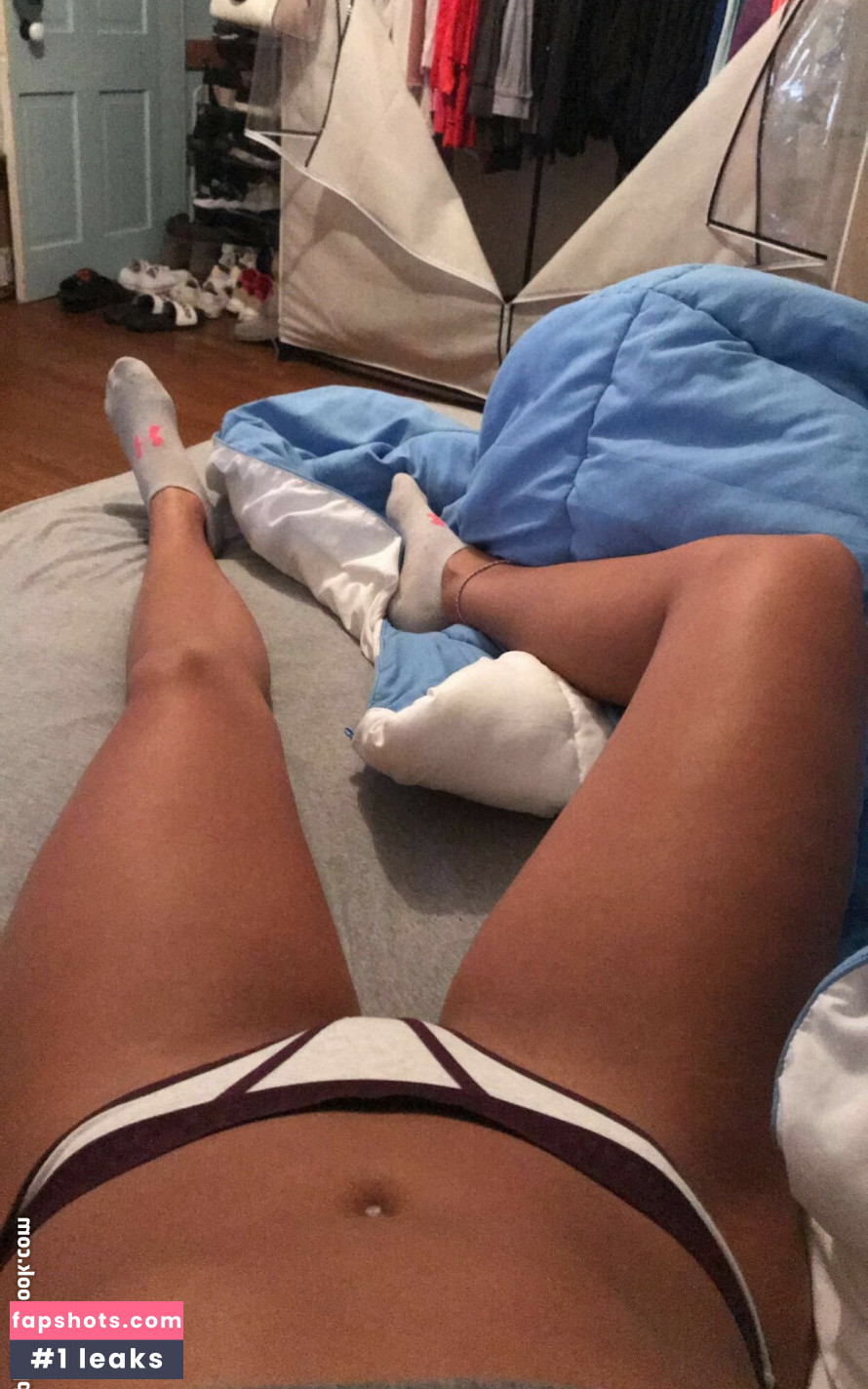 Sarah Shubert Nude Leaks OnlyFans Photos #9 - LeakJerk