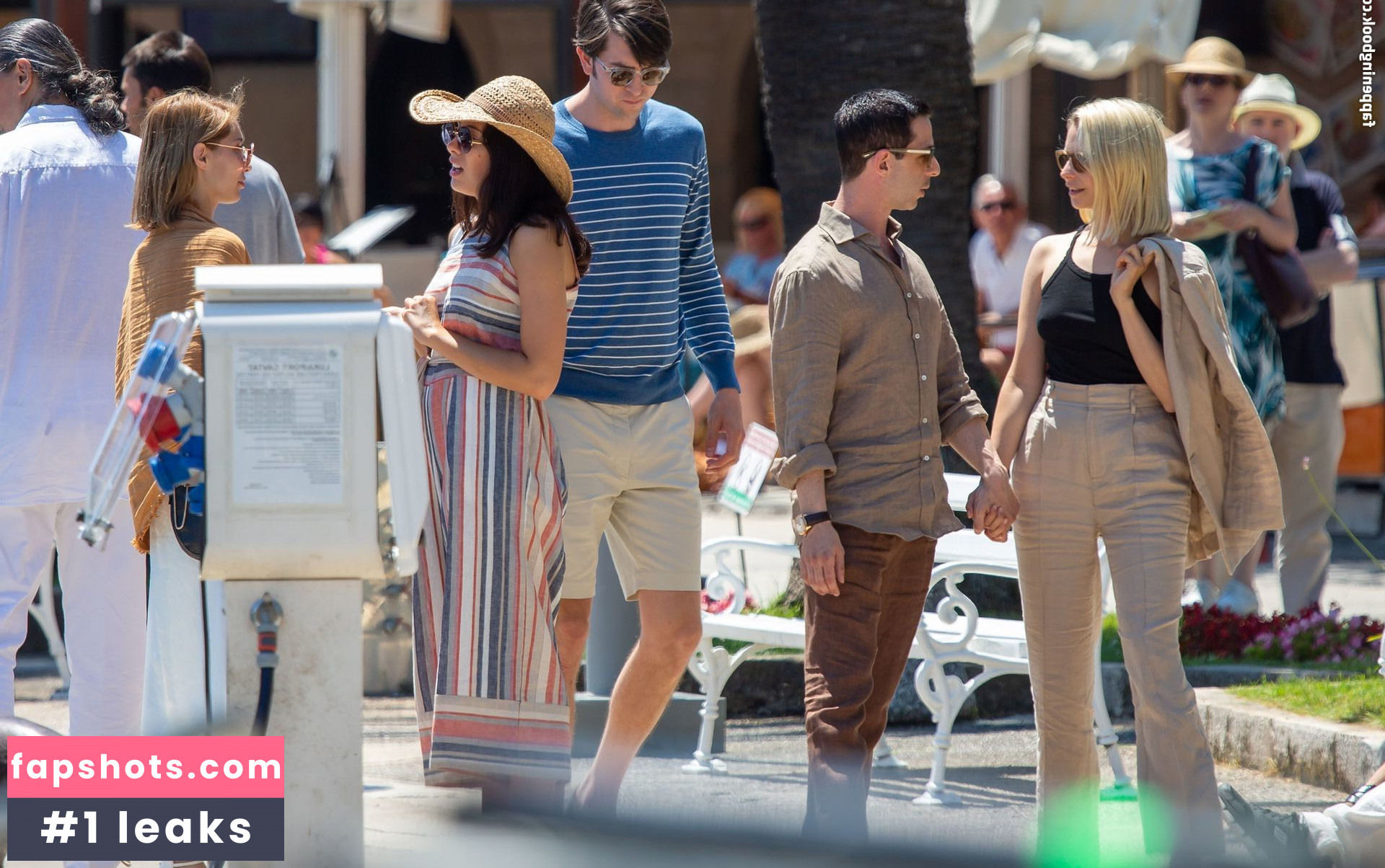 Sarah Snook gallery photo #11