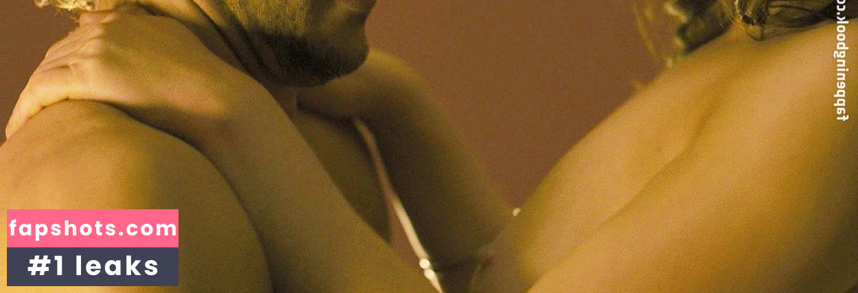 Sarah Snook gallery photo #18