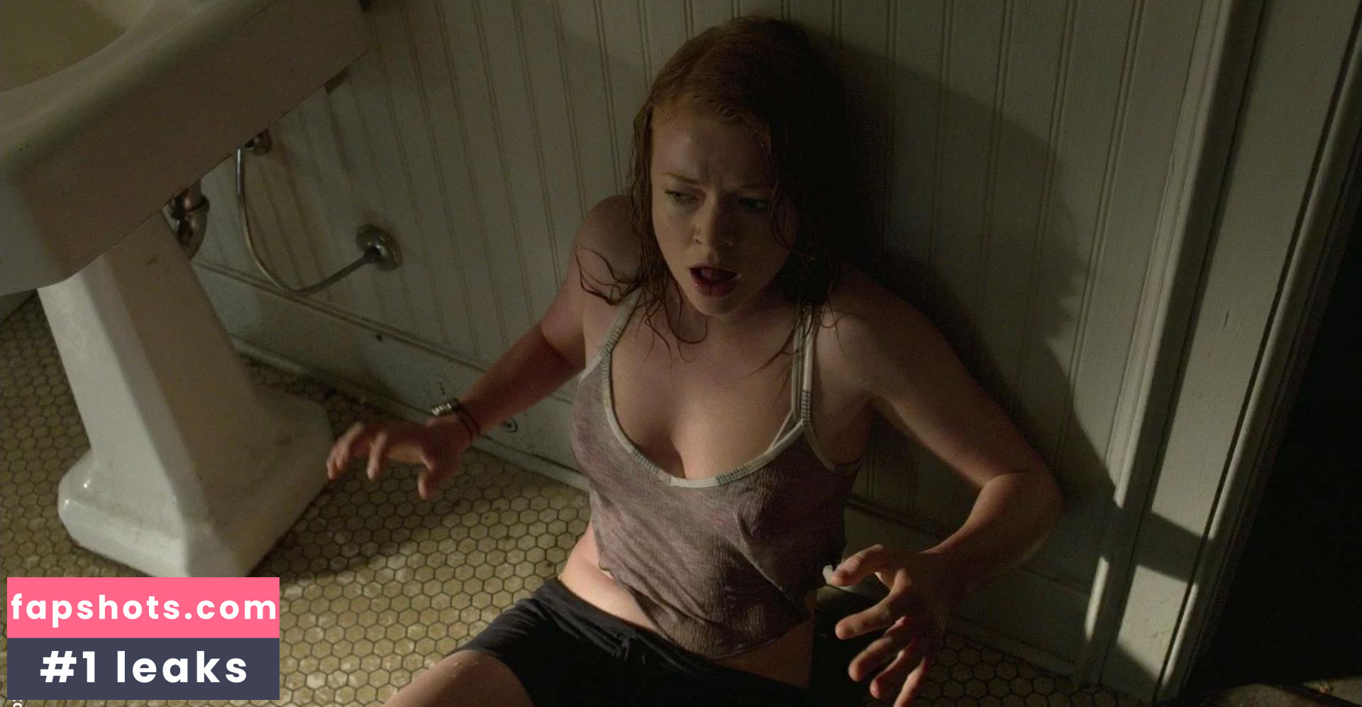 Sarah Snook gallery photo #26
