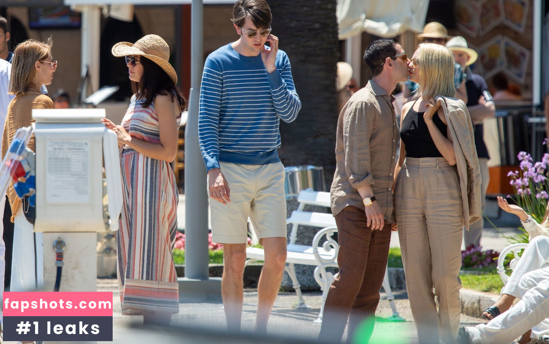 Sarah Snook gallery photo #9