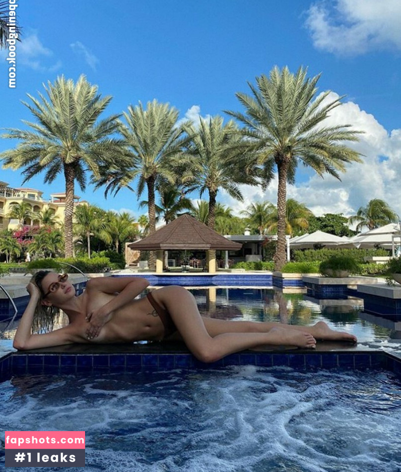 Sarah Snyder gallery photo #28