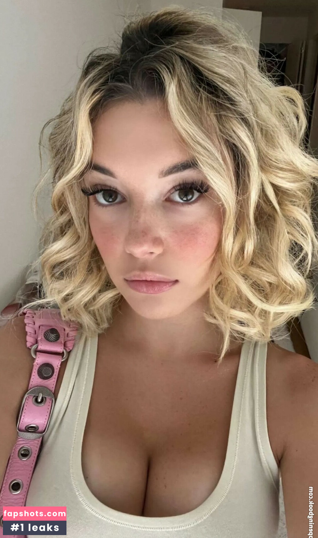 Sarah Snyder gallery photo #48