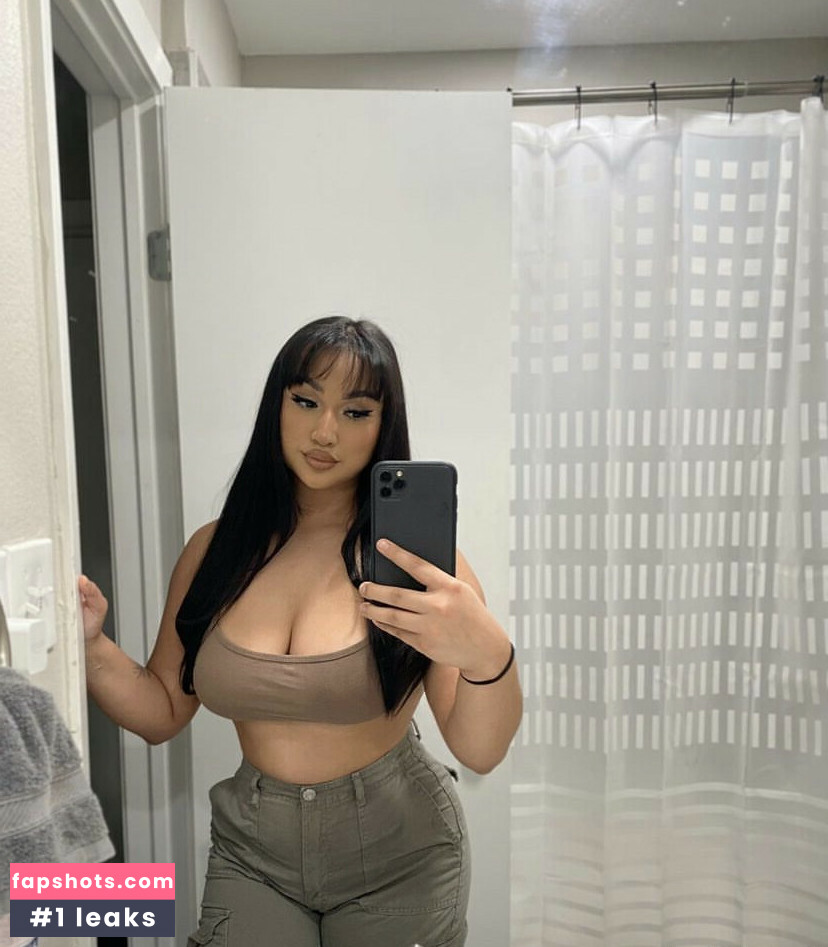 Sarah Soho gallery photo #11