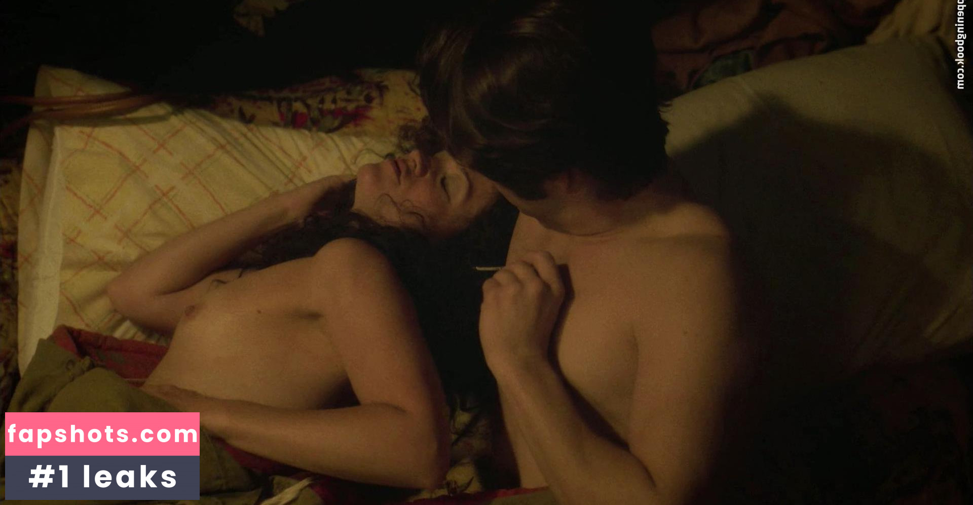 Sarah Stiles gallery photo #20