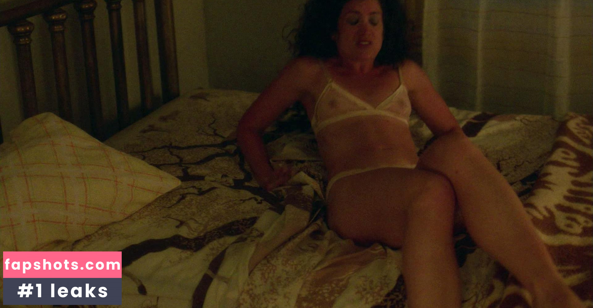 Sarah Stiles gallery photo #25