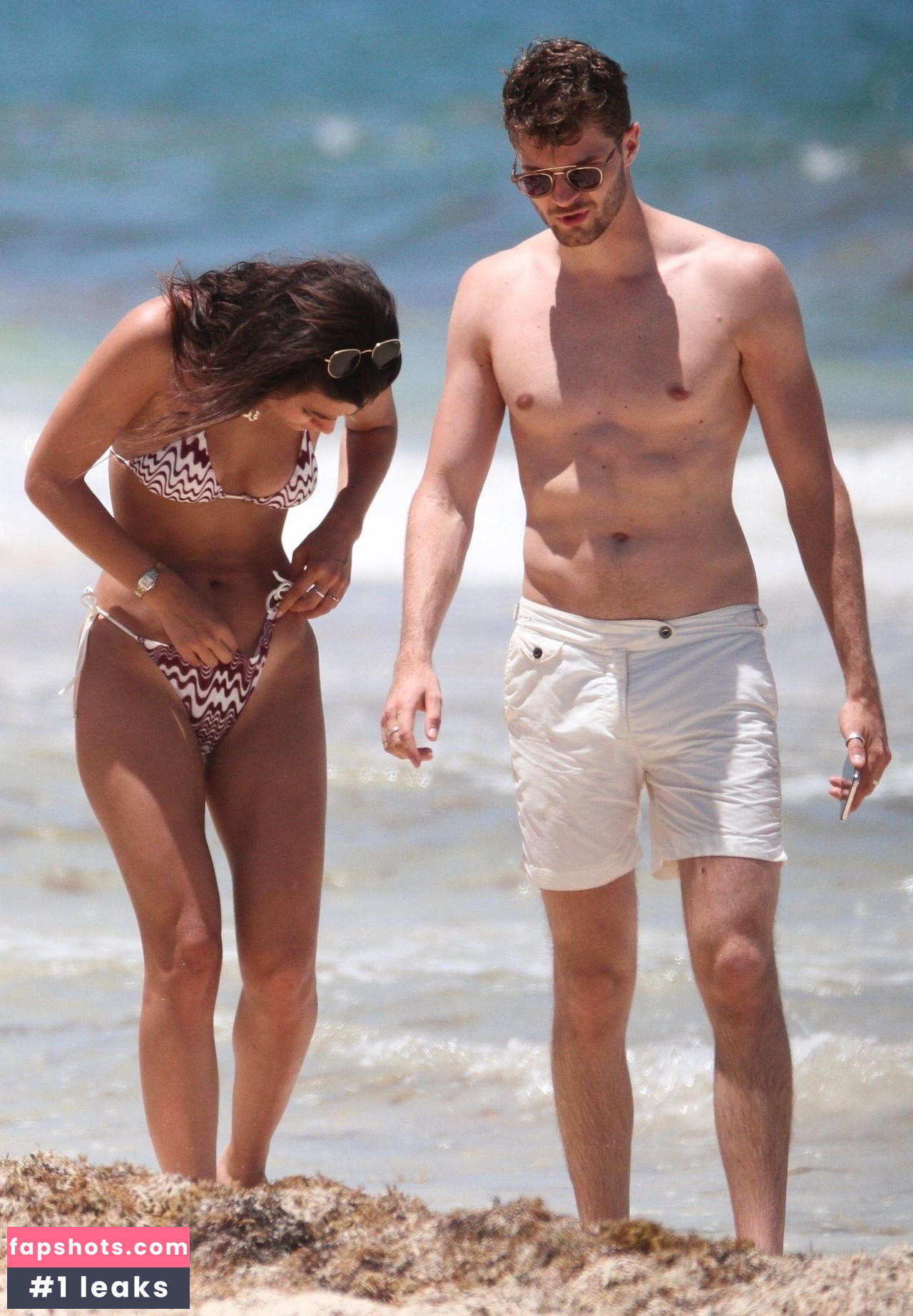 Sarah Tarleton gallery photo #30