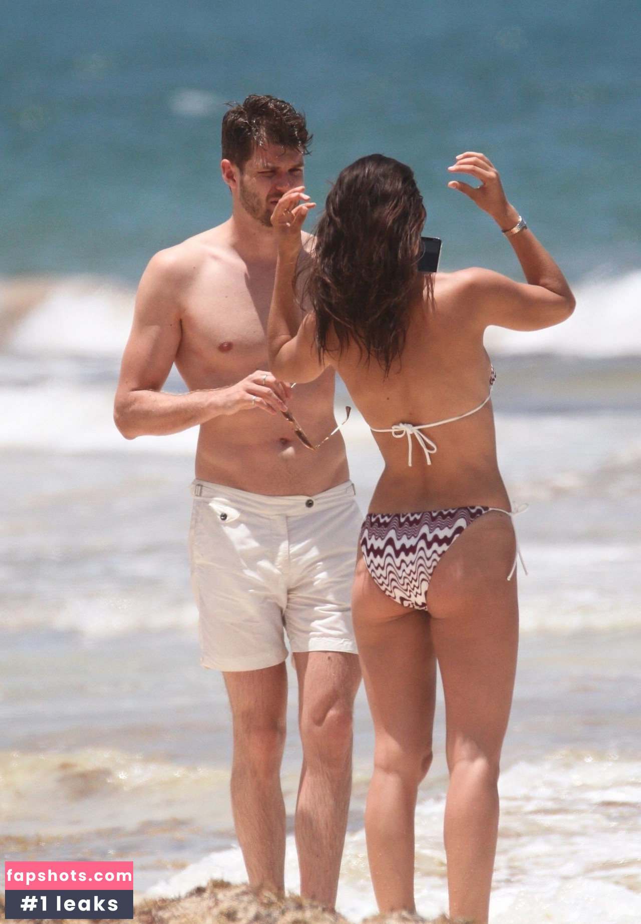 Sarah Tarleton gallery photo #10