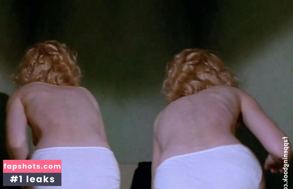 Sarah Trigger gallery photo #21