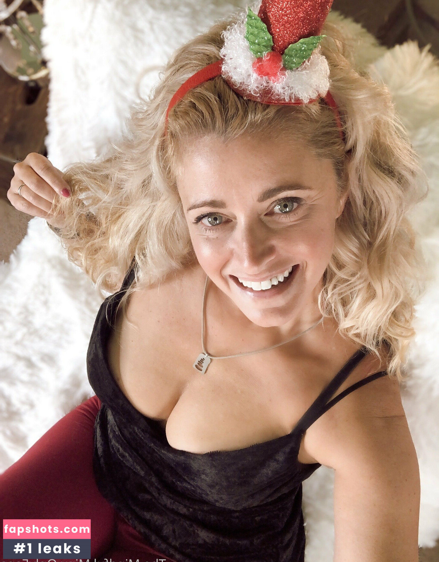 Sarah Valentine gallery photo #18