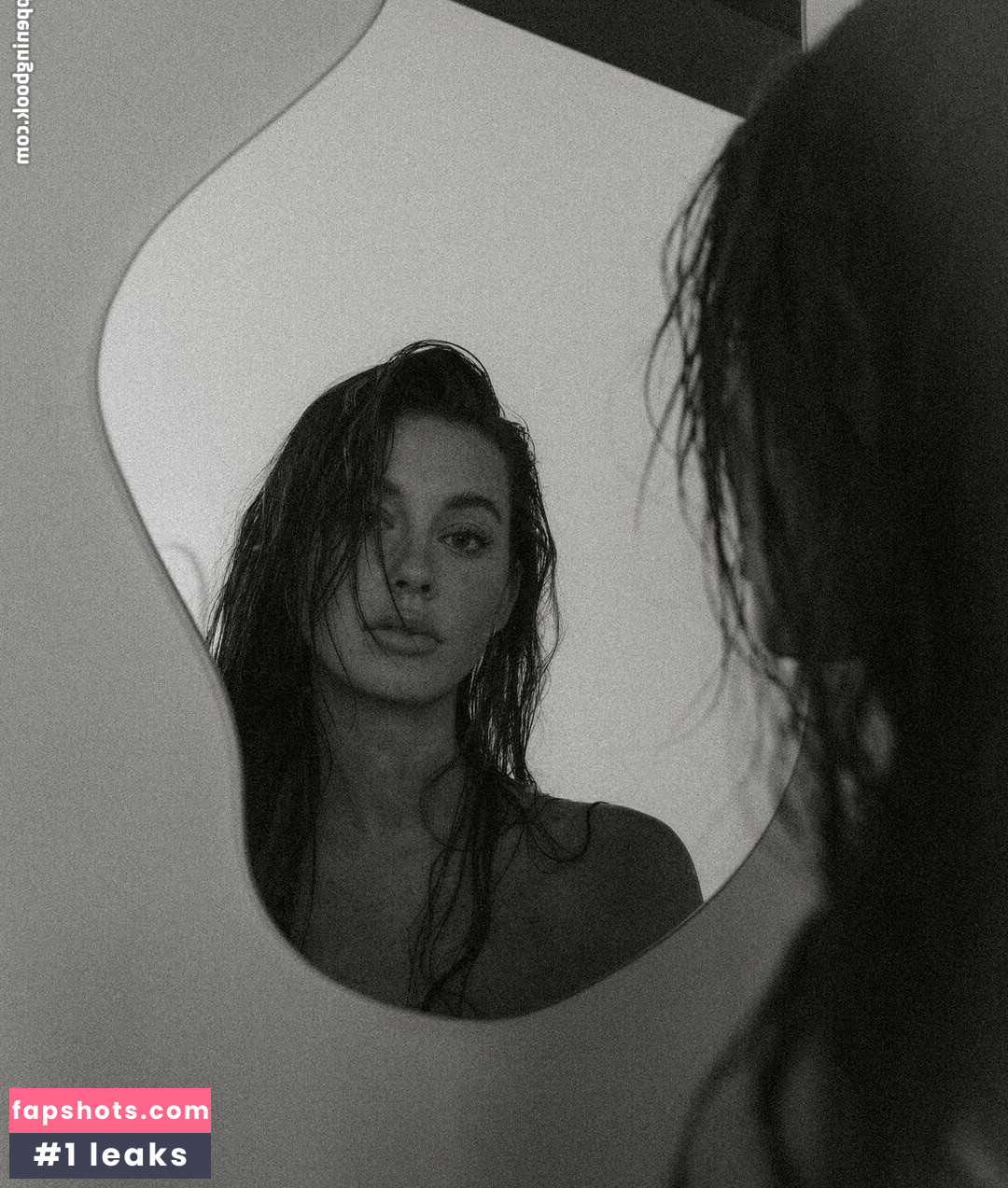 Sarah Waddles gallery photo #84