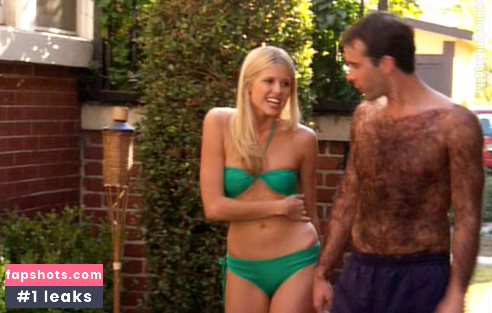 Sarah Wright gallery photo #18