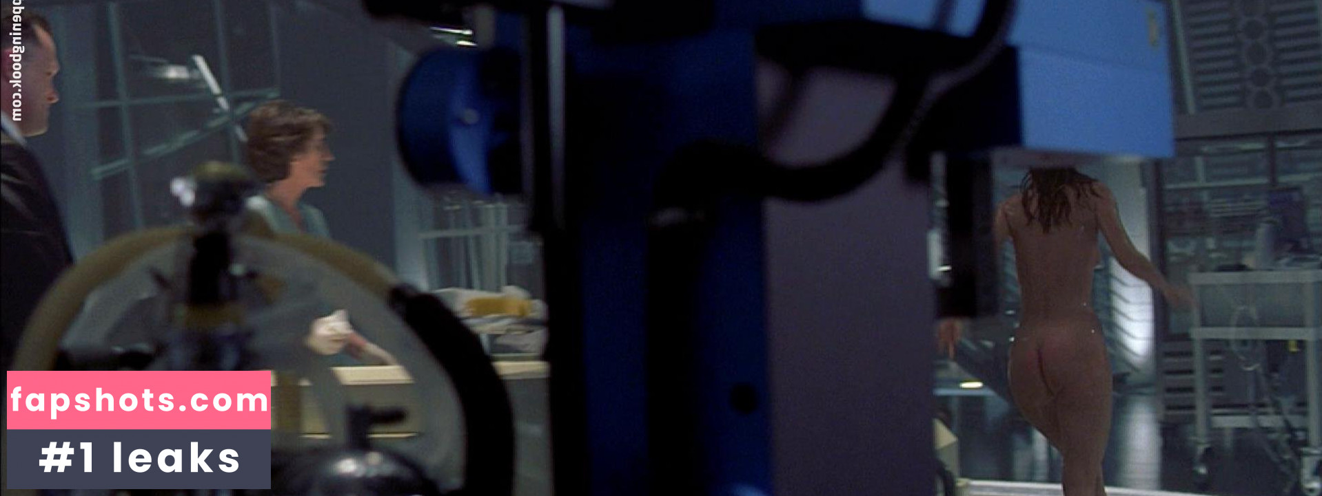 Sarah Wynter gallery photo #22