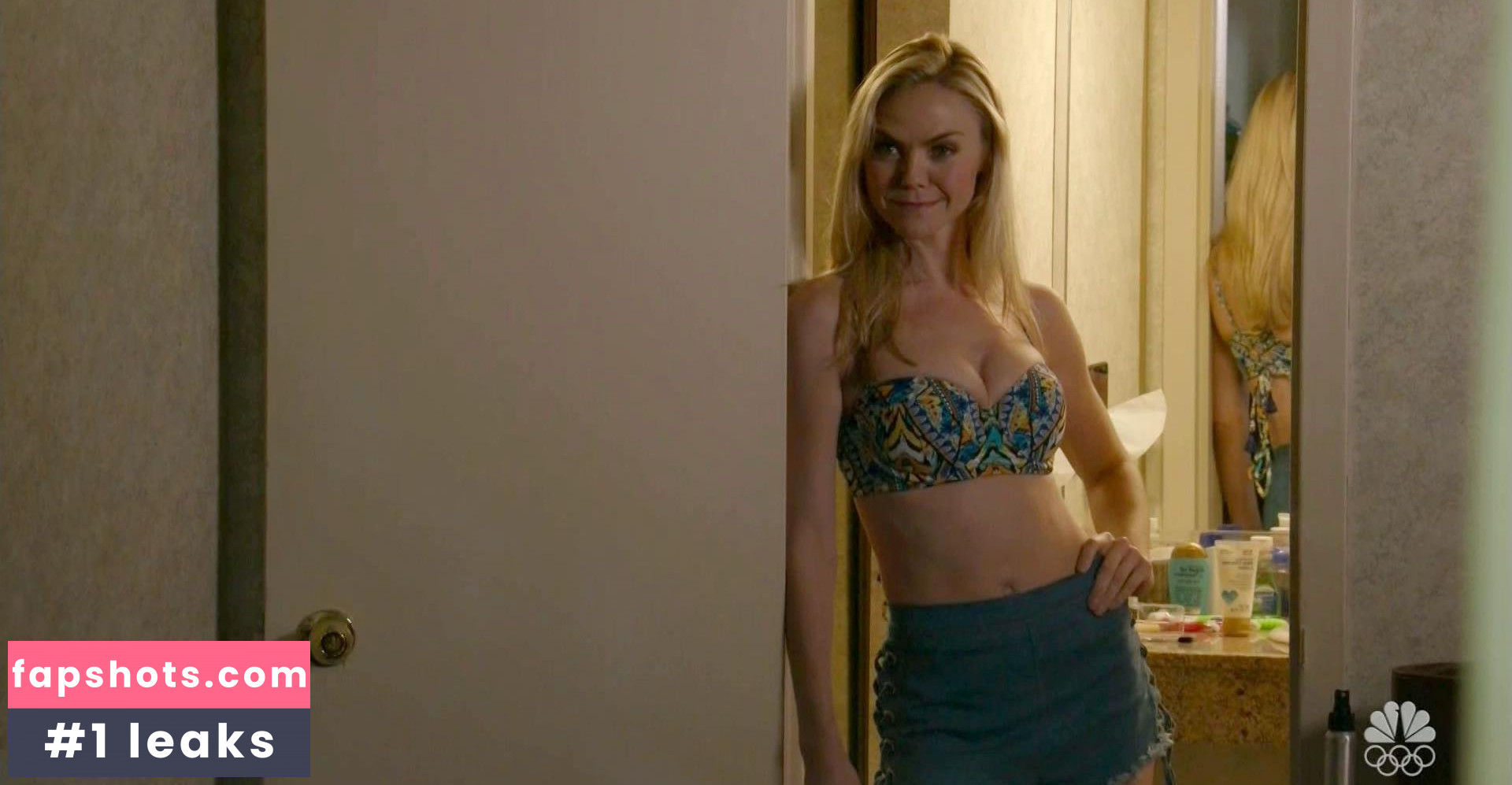 Sarah Wynter gallery photo #28