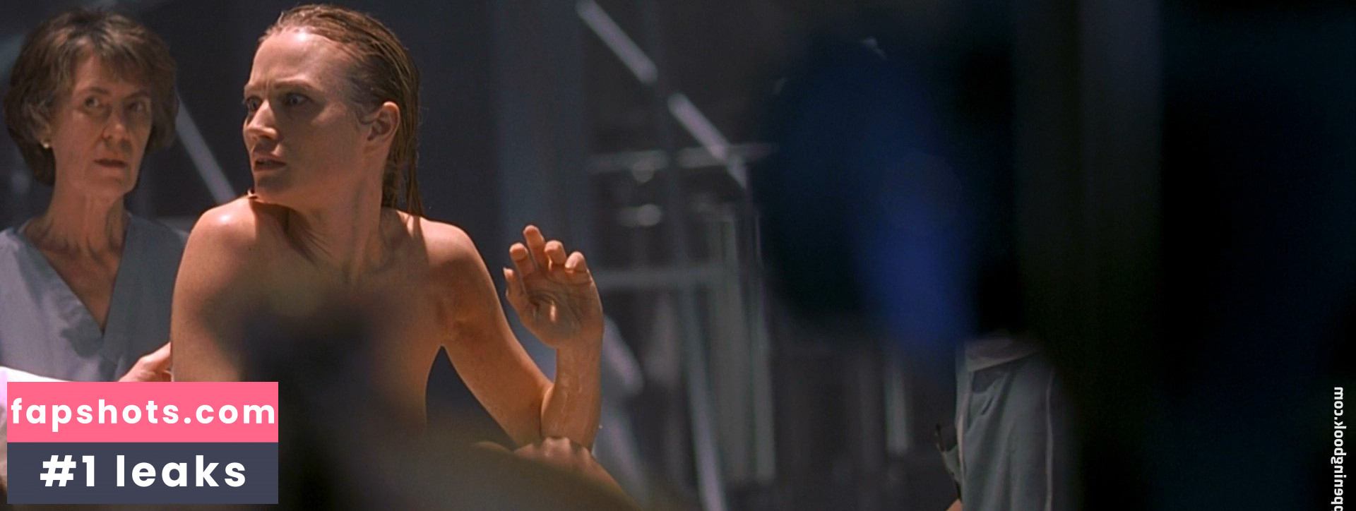 Sarah Wynter gallery photo #7