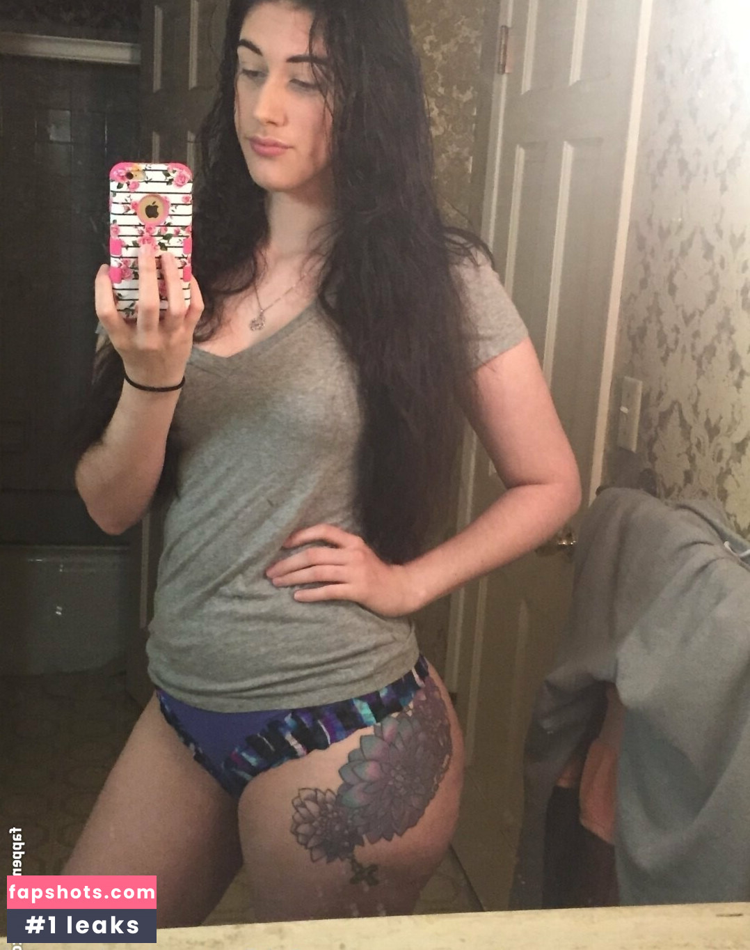 sarahexposed gallery photo #16