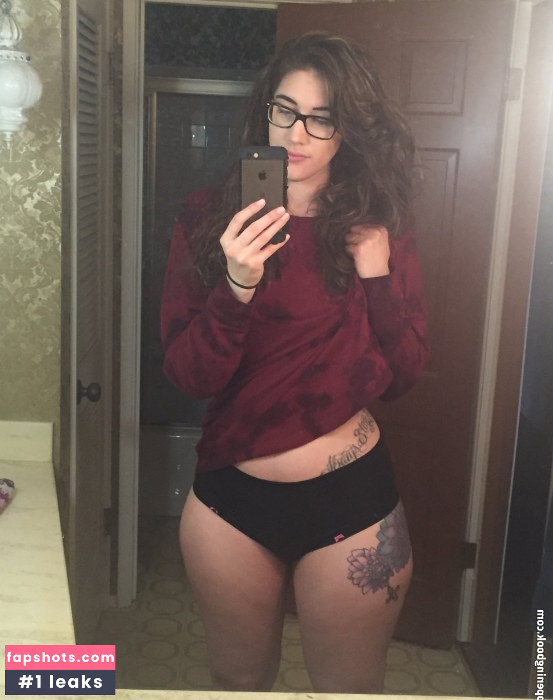 sarahexposed gallery photo #22