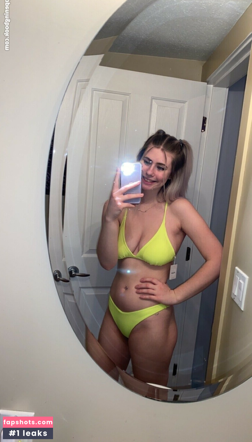 sarahlovesraving Nude Leaks OnlyFans Photos #17 - LeakJerk