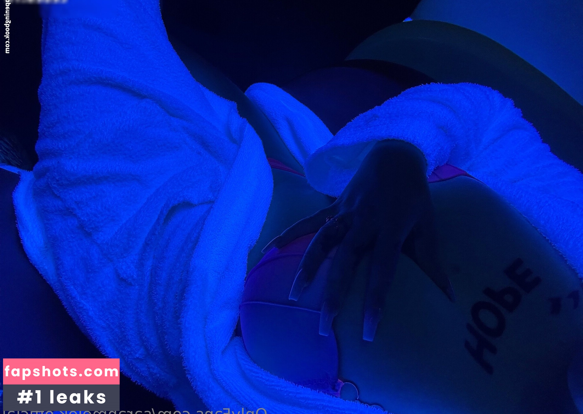 Sarahmelek Nude Leaks OnlyFans Photos #3 - LeakJerk