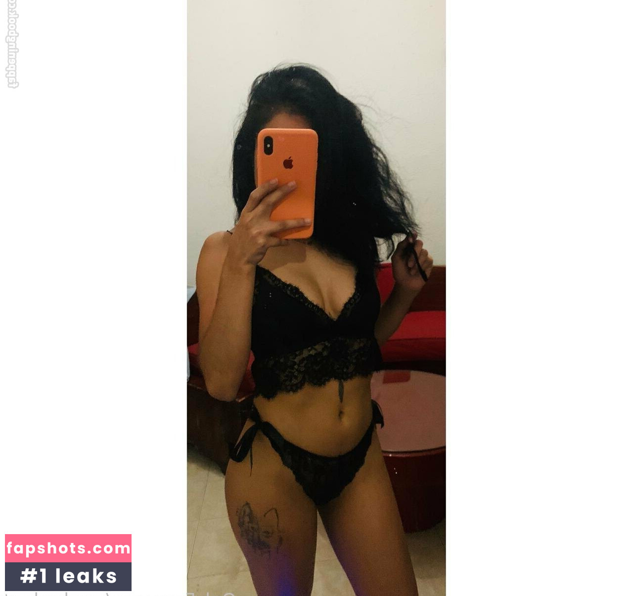 sarahrobert gallery photo #31