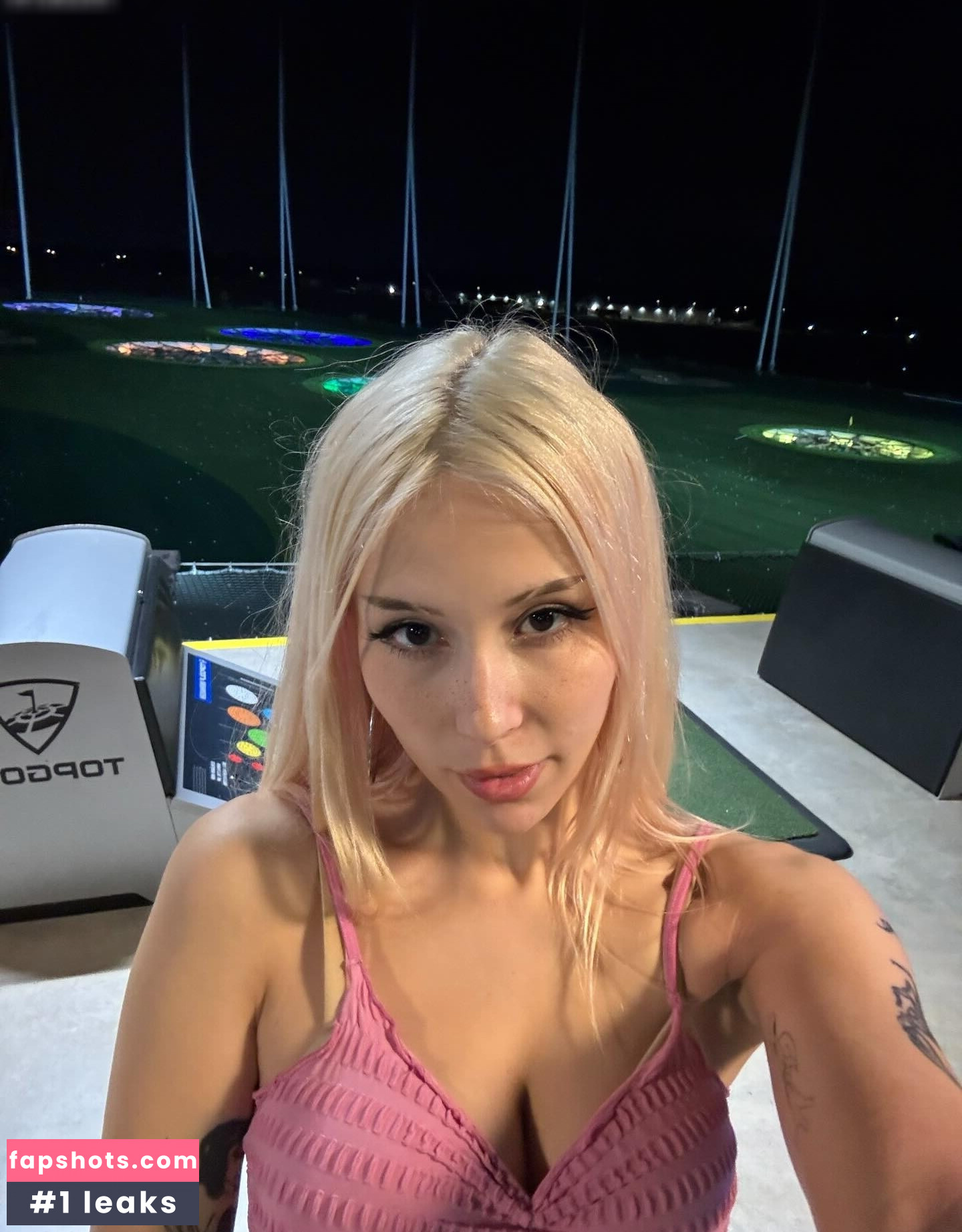 Sarahtoninx9_ gallery photo #4