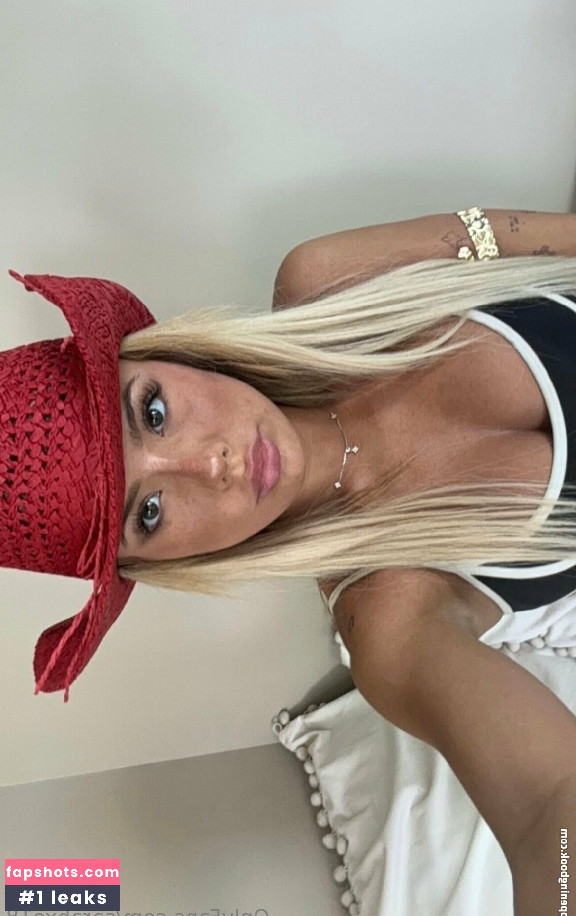 sarahxo18 gallery photo #5