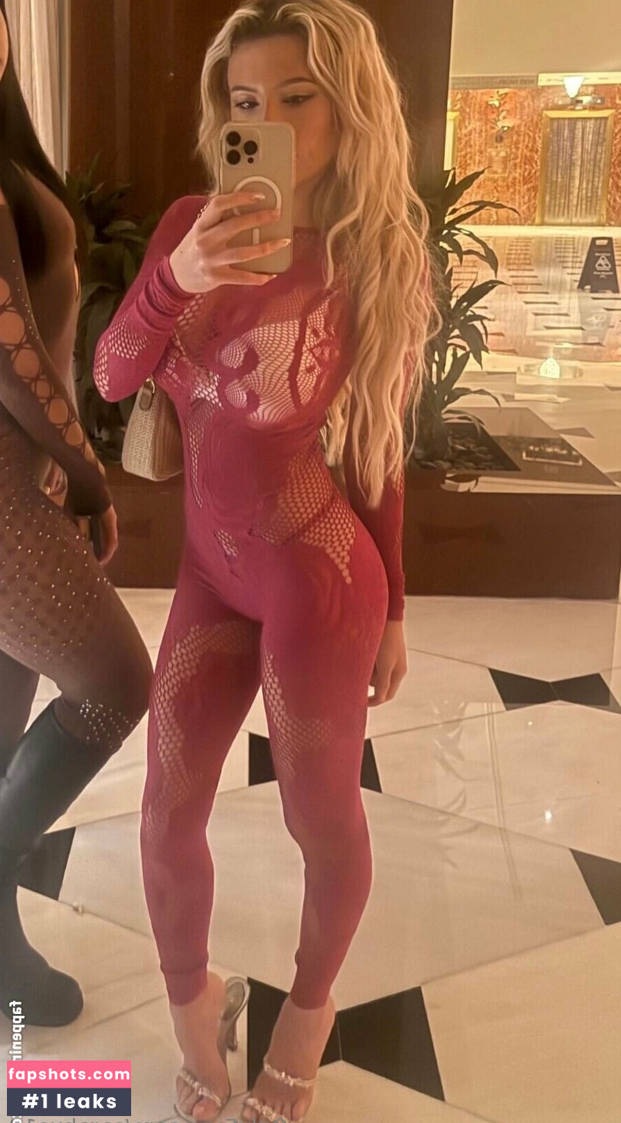 sarahxo18 gallery photo #7