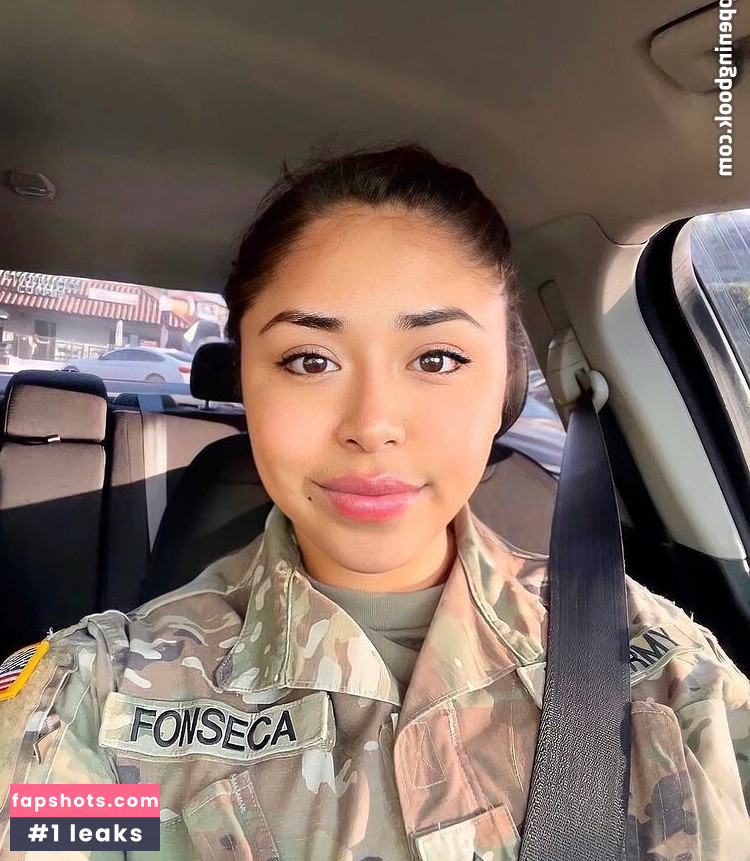 Sarai Fonseca gallery photo #109