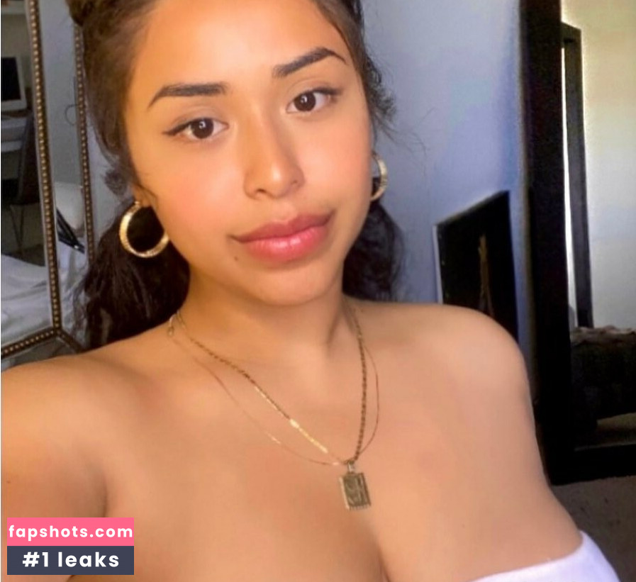 Sarai Fonseca gallery photo #22