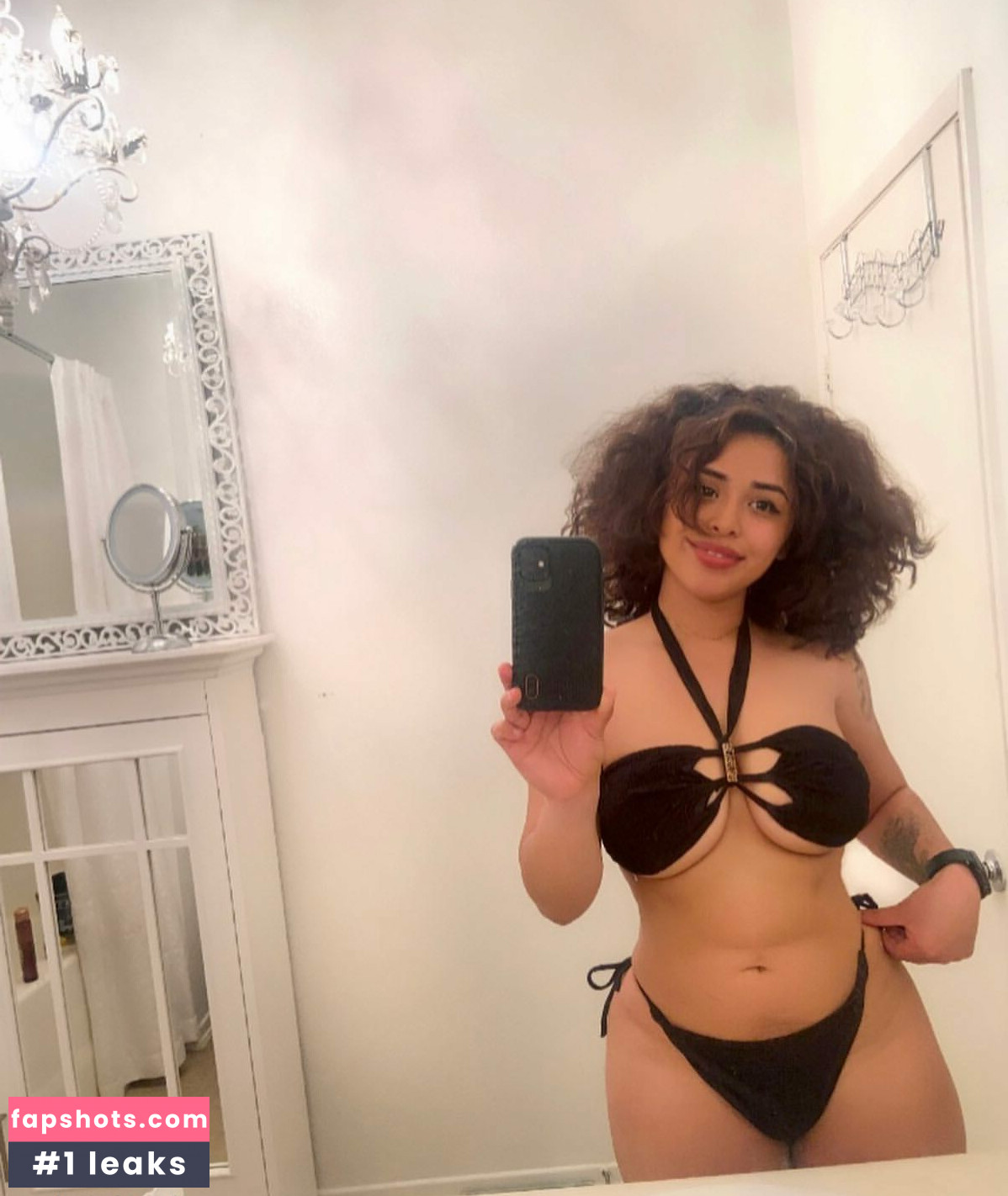 Sarai Fonseca gallery photo #7