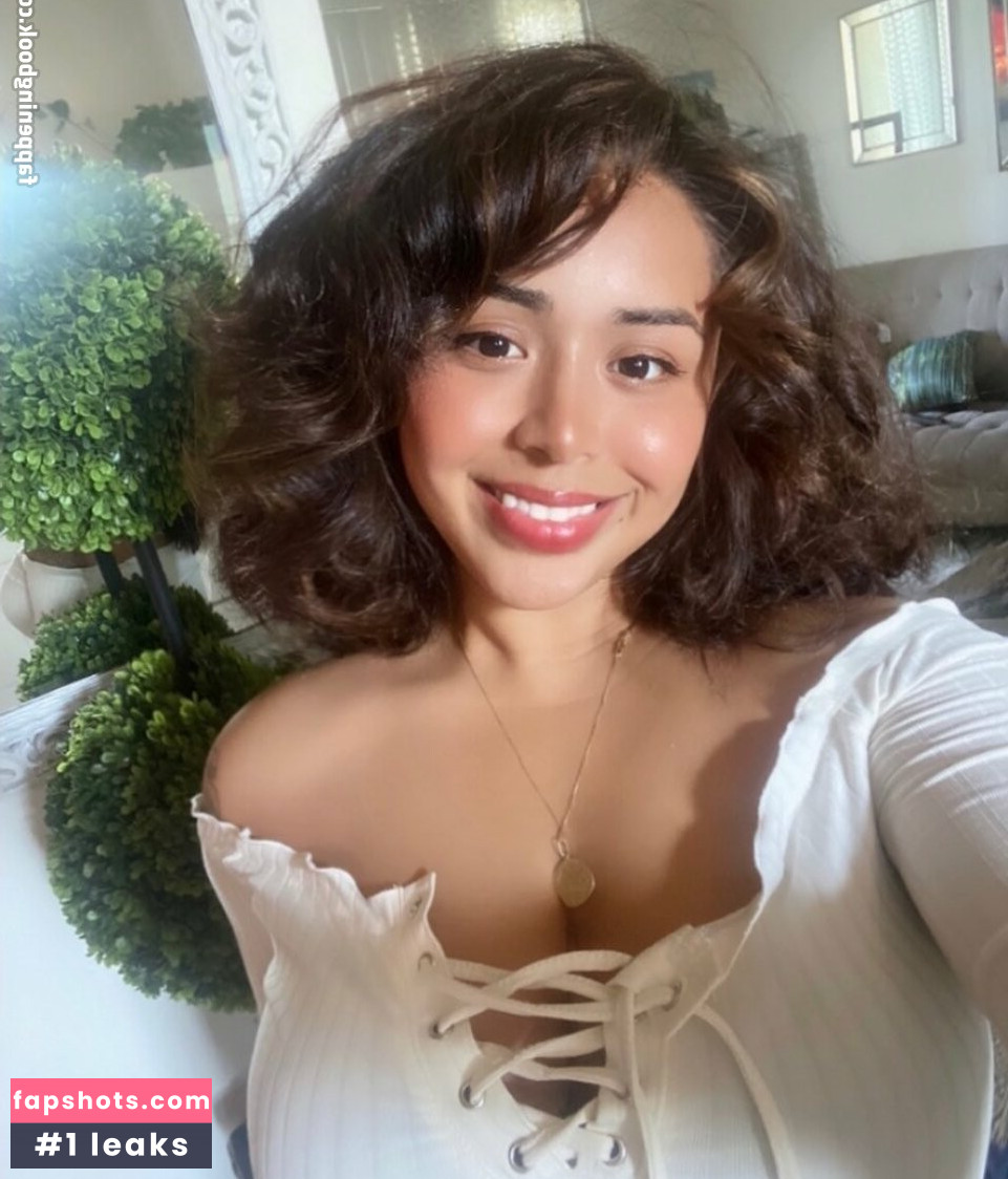 Sarai Fonseca gallery photo #99