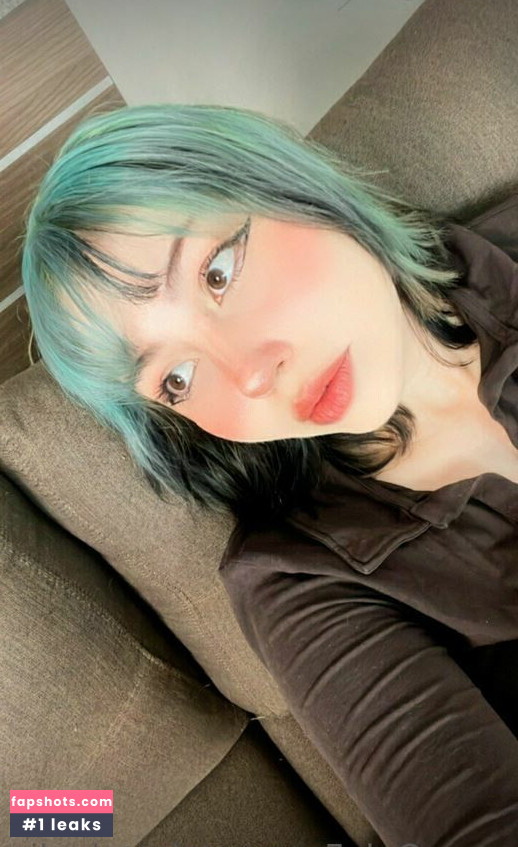 sarajoulie gallery photo #2