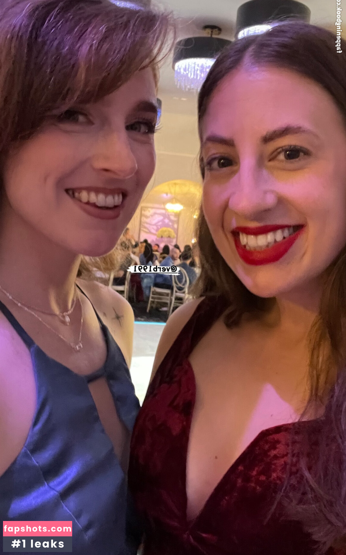 saralivescasually gallery photo #13