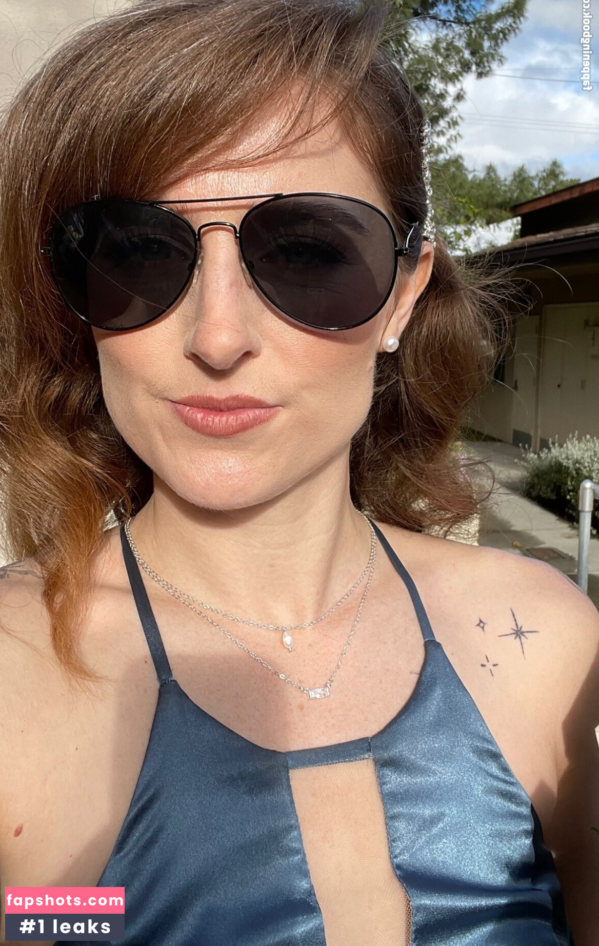 saralivescasually gallery photo #14