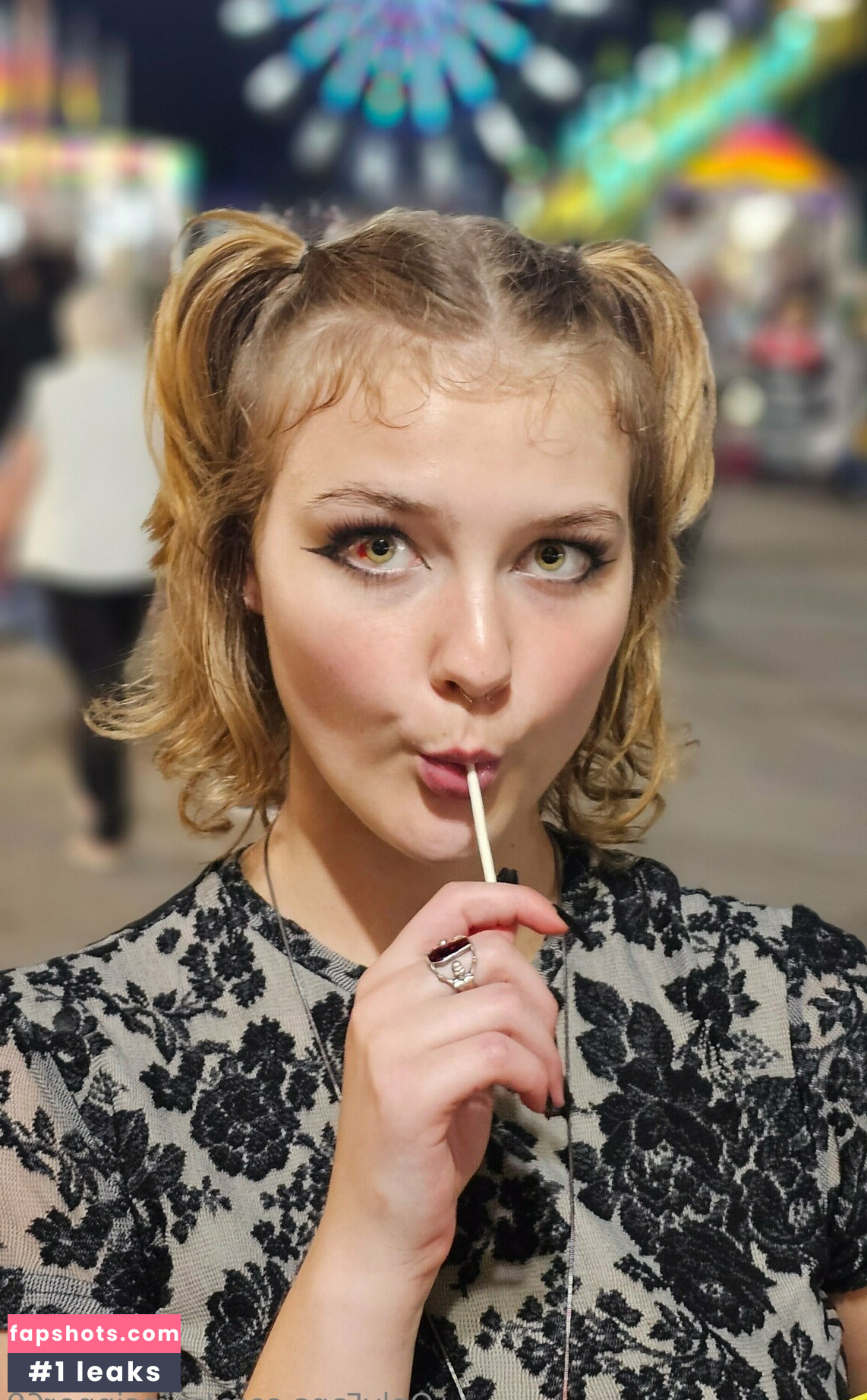 sarasinner69 gallery photo #23