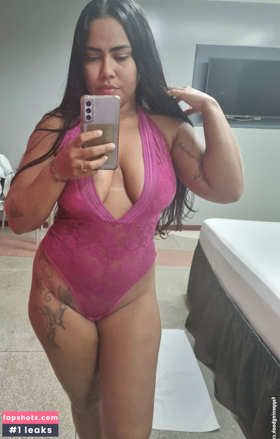 Sarielly Watermelon gallery photo #4