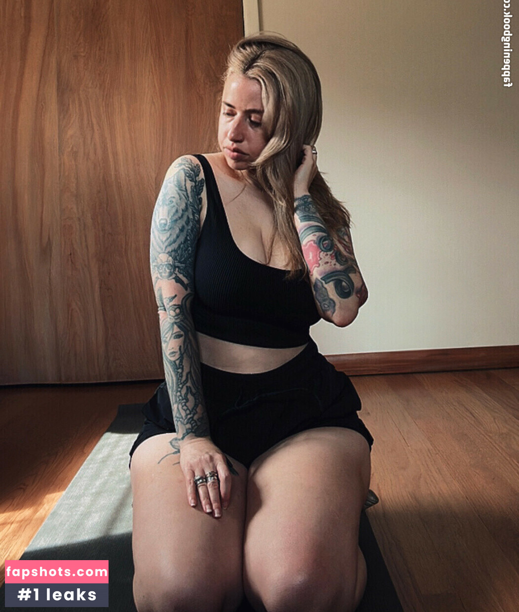 Sash Suicide gallery photo #6