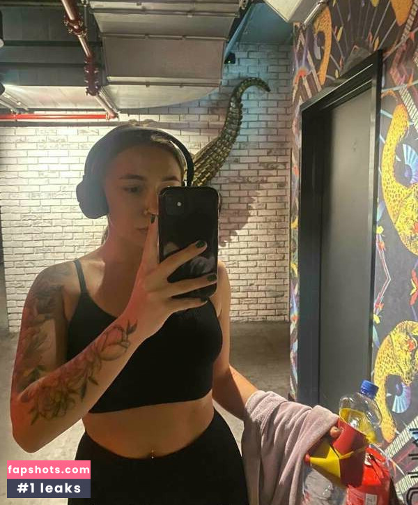 Sasha_asian gallery photo #11