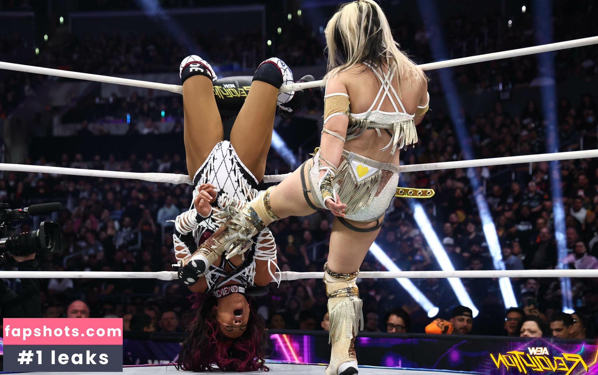 Sasha Banks gallery photo #139