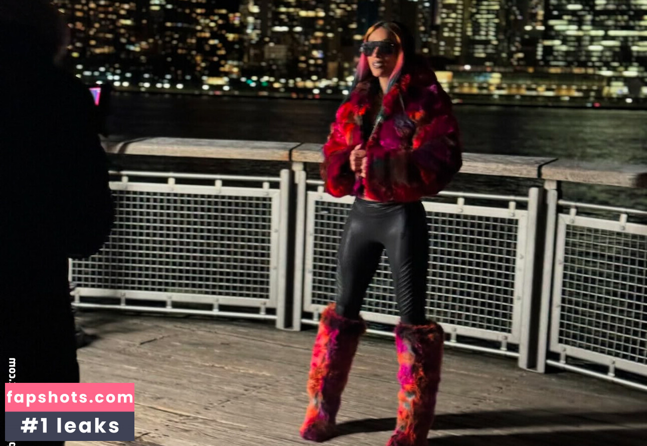 Sasha Banks gallery photo #151