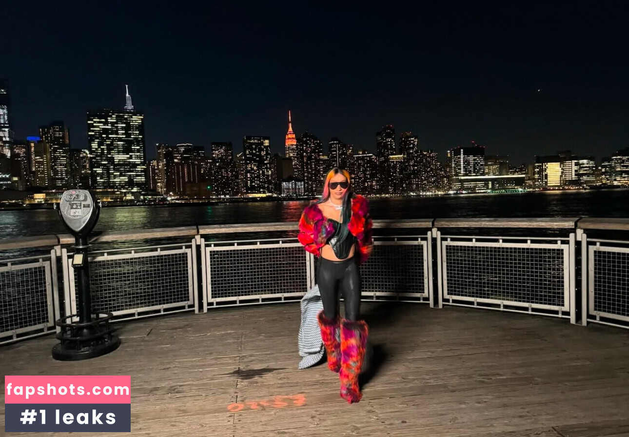 Sasha Banks gallery photo #153