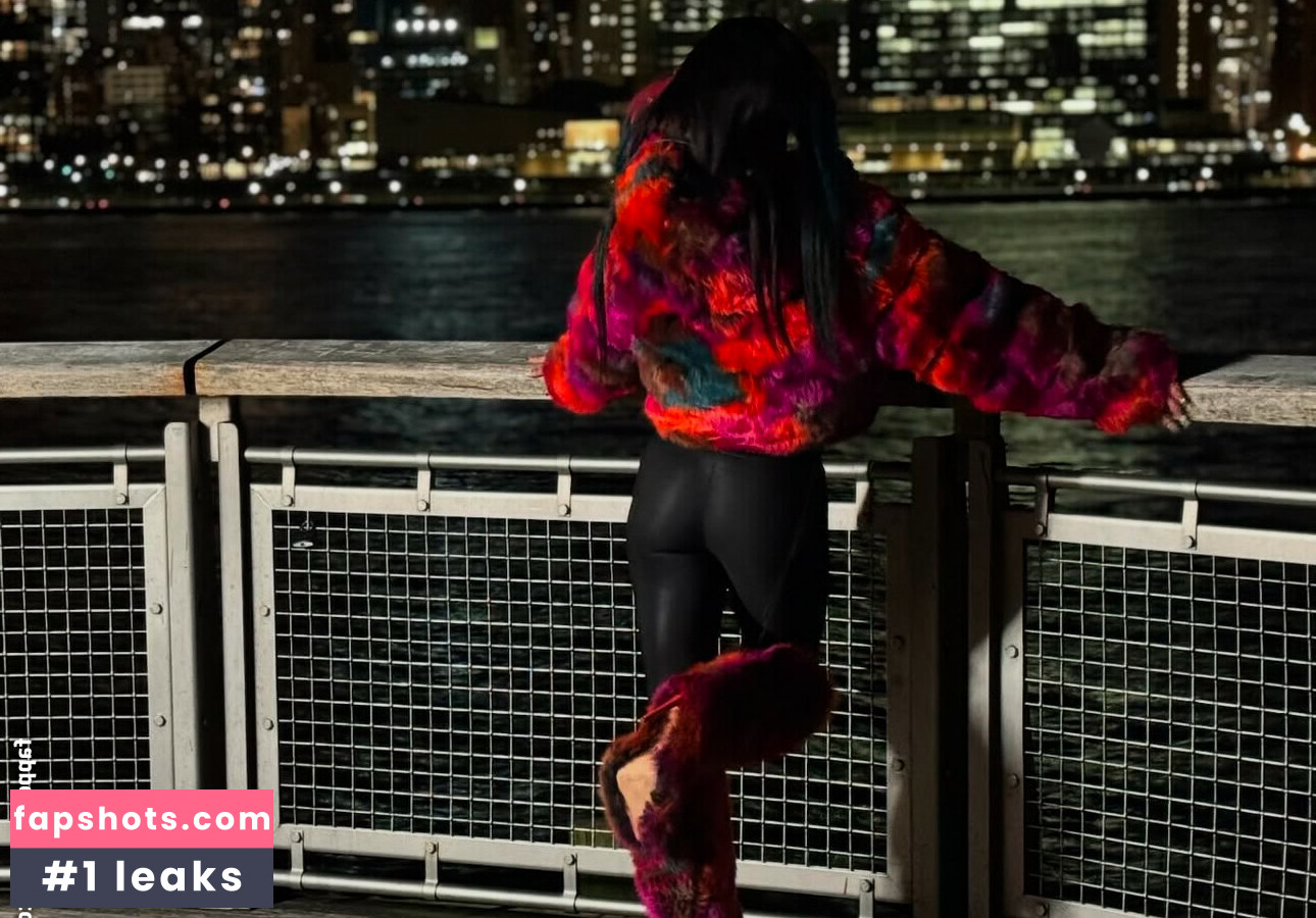 Sasha Banks gallery photo #155