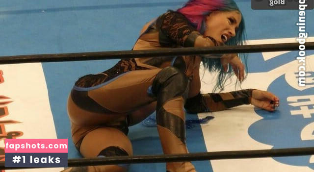 Sasha Banks gallery photo #273