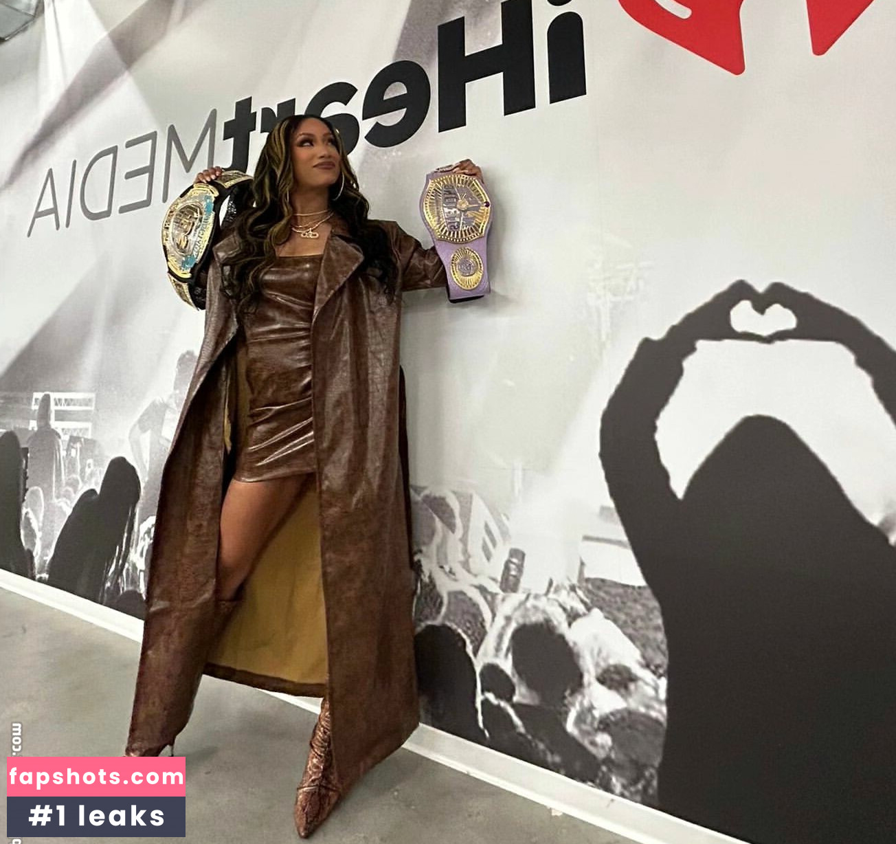 Sasha Banks gallery photo #279