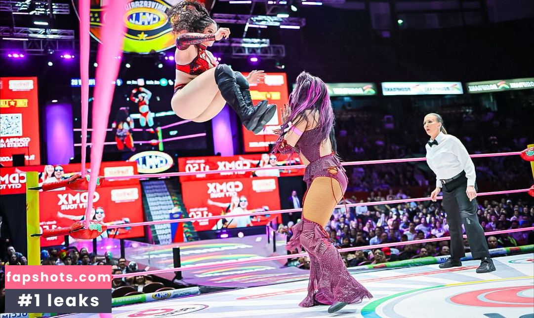 Sasha Banks gallery photo #36